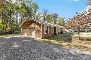 1840 Stoneyridge Dr, Charlotte, NC 28214 - Photo 22