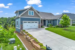 27 Spelter St, Hendersonville, NC 28792 - Photo 2