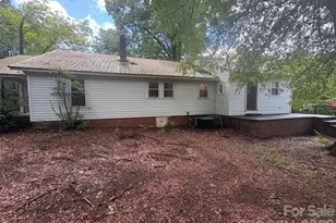 3880 Love Rd, Claremont, NC 28610 - Photo 2