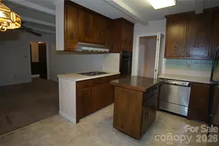 714 Crestmont Dr SE, Concord, NC 28025 - Photo 10