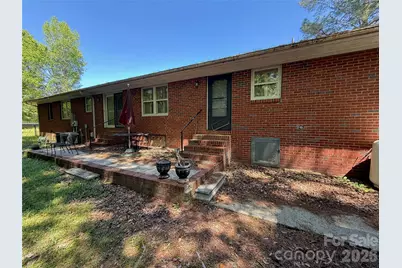 714 Crestmont Drive SE, Concord, NC 28025 - Photo 2