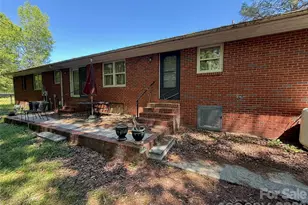 714 Crestmont Dr SE, Concord, NC 28025 - Photo 2