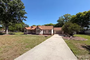 8400 Chestnut Oak Ct, Harrisburg, NC 28075 - Photo 1