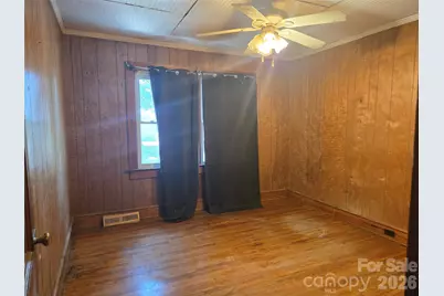 1127 N Mountain Street, Blacksburg, SC 29702 - Photo 32