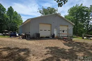 1127 N Mountain St, Blacksburg, SC 29702 - Photo 4
