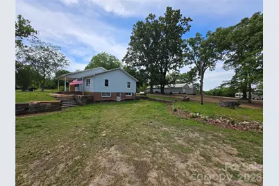 1127 N Mountain Street, Blacksburg, SC 29702 - Photo 8