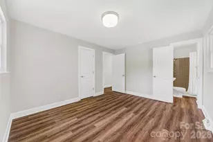 2111 Shalimar Dr, Charlotte, NC 28216 - Photo 20