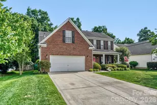 11718 Planters Estates Dr, Charlotte, NC 28278 - Photo 2