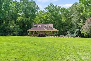 4013 Carlton Dr, Claremont, NC 28610 - Photo 2