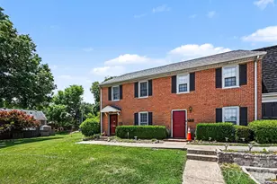 8030 Regent Park Ln, Charlotte, NC 28210 - Photo 2