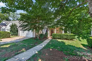 9200 Royal Highlands Ct, Charlotte, NC 28277 - Photo 4