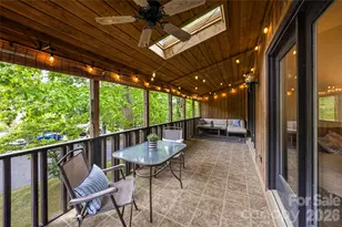 205 N Scarlet Oak Ln, Hendersonville, NC 28791 - Photo 4