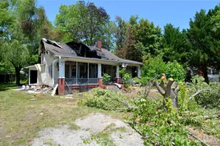 201 Blue Ridge St, Marion, NC 28752 - Photo 1