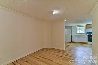 101 E Skyland Circle, Asheville, NC 28804 - Photo 16