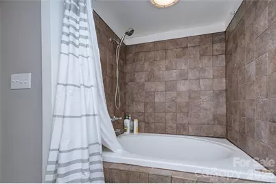 1717 Hamorton Place, Charlotte, NC 28205 - Photo 8