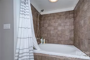 1717 Hamorton Pl, Charlotte, NC 28205 - Photo 8