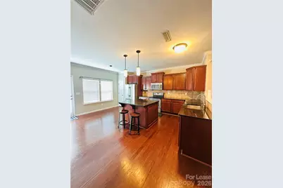 9704 Hanberry Boulevard, Charlotte, NC 28213 - Photo 2