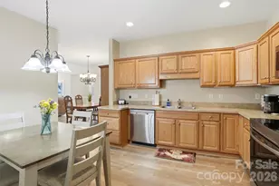 2118 N Castle Ct, Matthews, NC 28105 - Photo 12