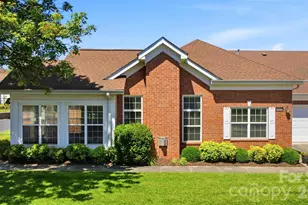 2118 N Castle Ct, Matthews, NC 28105 - Photo 32
