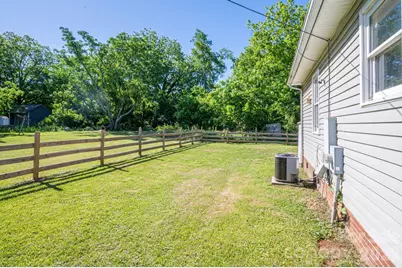 807 Willow Lane, Bessemer City, NC 28016 - Photo 14