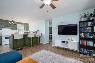 807 Willow Ln, Bessemer City, NC 28016 - Photo 6