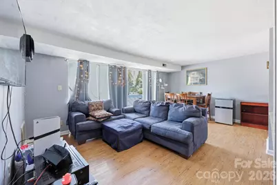 9501 Shannon Green Drive, Charlotte, NC 28213 - Photo 8