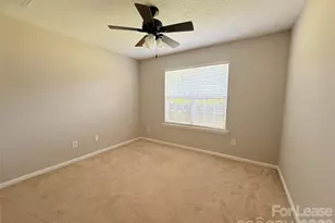 10553 Gold Pan Rd, Charlotte, NC 28215 - Photo 6
