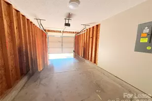 10553 Gold Pan Rd, Charlotte, NC 28215 - Photo 14