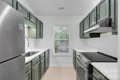 2734 Tiergarten Lane, Charlotte, NC 28210 - Photo 8