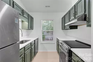 2734 Tiergarten Ln, Charlotte, NC 28210 - Photo 8