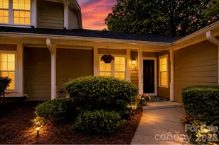 2734 Tiergarten Ln, Charlotte, NC 28210 - Photo 2