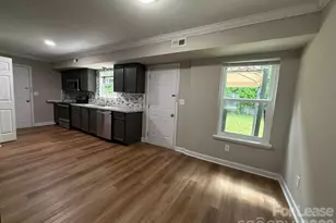 431 Kingville Dr, Charlotte, NC 28213 - Photo 4
