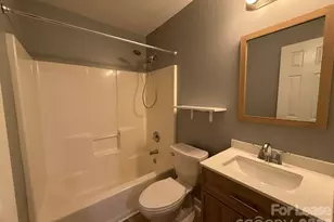 431 Kingville Dr, Charlotte, NC 28213 - Photo 12
