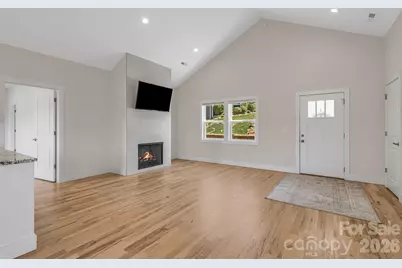 215 Oak Meadow Lane, Asheville, NC 28804 - Photo 4