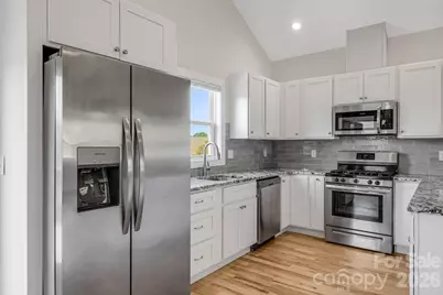 215 Oak Meadow Lane, Asheville, NC 28804 - Photo 8