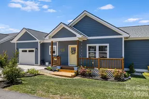 215 Oak Mdw Ln, Asheville, NC 28804 - Photo 1