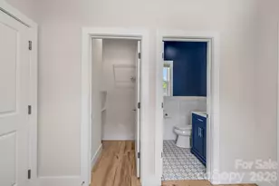 215 Oak Mdw Ln, Asheville, NC 28804 - Photo 10