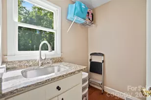 9918 Providence Forest Ln, Charlotte, NC 28270 - Photo 18