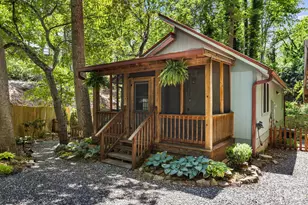 477 Governors View Rd, Asheville, NC 28805 - Photo 2