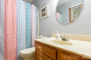 12 Mid Ct Dr, Asheville, NC 28804 - Photo 14