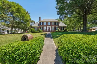 2231 Richardson Drive, Charlotte, NC 28211 - Photo 2