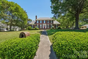 2231 Richardson Dr, Charlotte, NC 28211 - Photo 2
