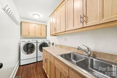 2215 Hassell Place, Charlotte, NC 28209 - Photo 16
