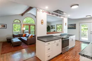 26 Utopia Rd, Asheville, NC 28805 - Photo 18