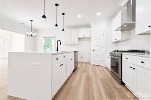 1220 N Sharon Amity Rd, Charlotte, NC 28211 - Photo 10