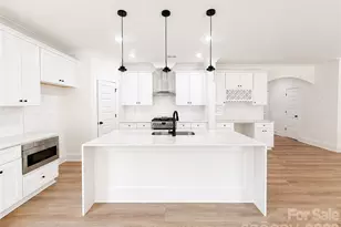 1220 N Sharon Amity Rd, Charlotte, NC 28211 - Photo 14