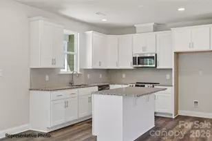 618 Central Dr, Statesville, NC 28677 - Photo 14