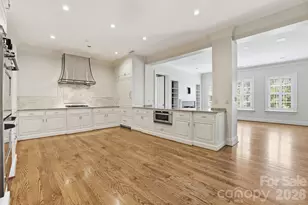 168 Cherokee Rd, Charlotte, NC 28207 - Photo 18