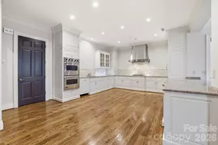 168 Cherokee Rd, Charlotte, NC 28207 - Photo 16