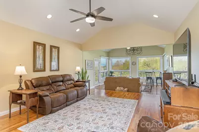 28 Tudor Crescent Court, Hendersonville, NC 28739 - Photo 16